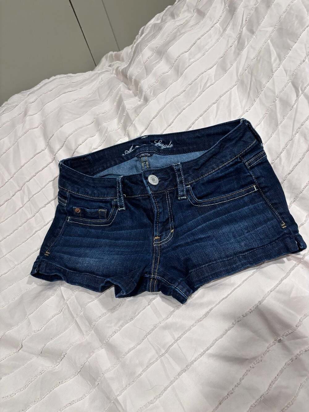 American Eagle Denim Shorts Size 4 Dark Wash Stretch